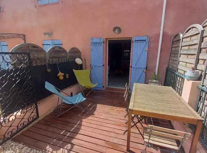 Maison T2 Renecros Tatil Evi *